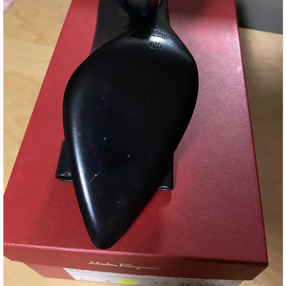 Brand new Salvatore Ferragamo Viva Heel - Picture 4 of 5